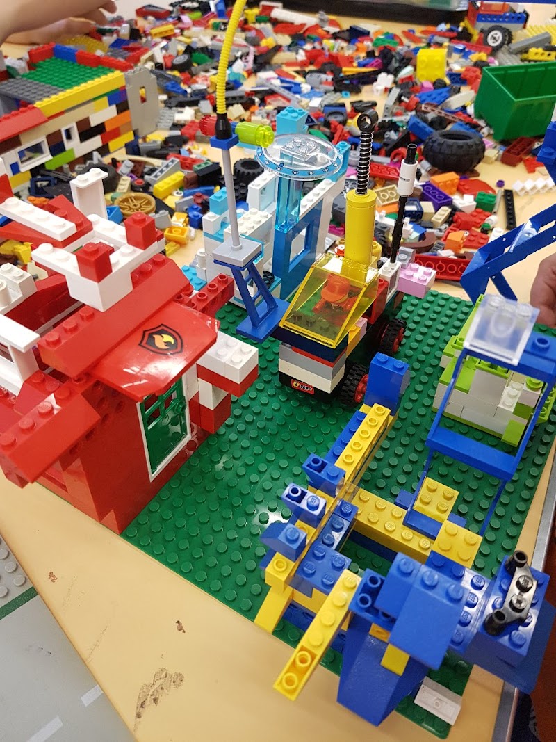 Dalston CLR James Library