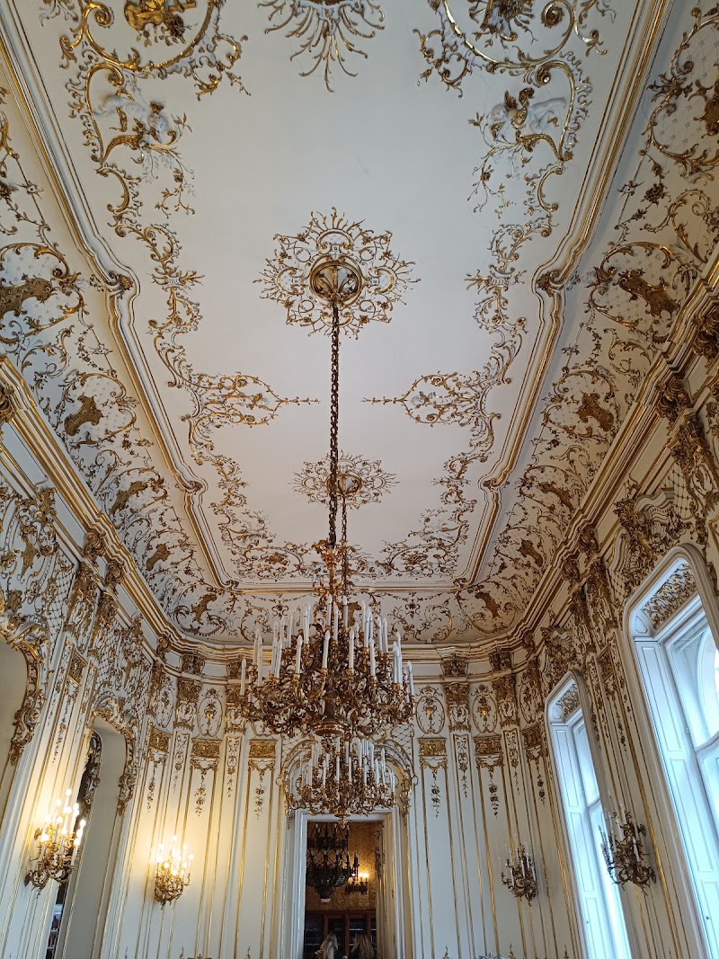 Metropolitan Ervin Szabo Library