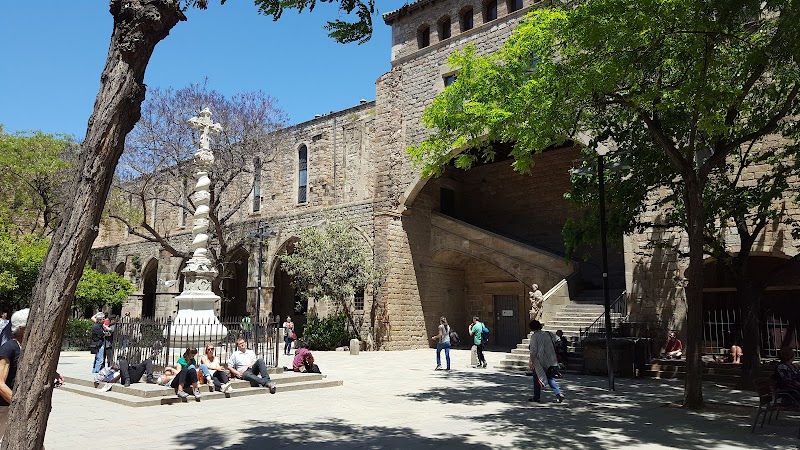 Bilbioteca Sant Pau / Santa Creu